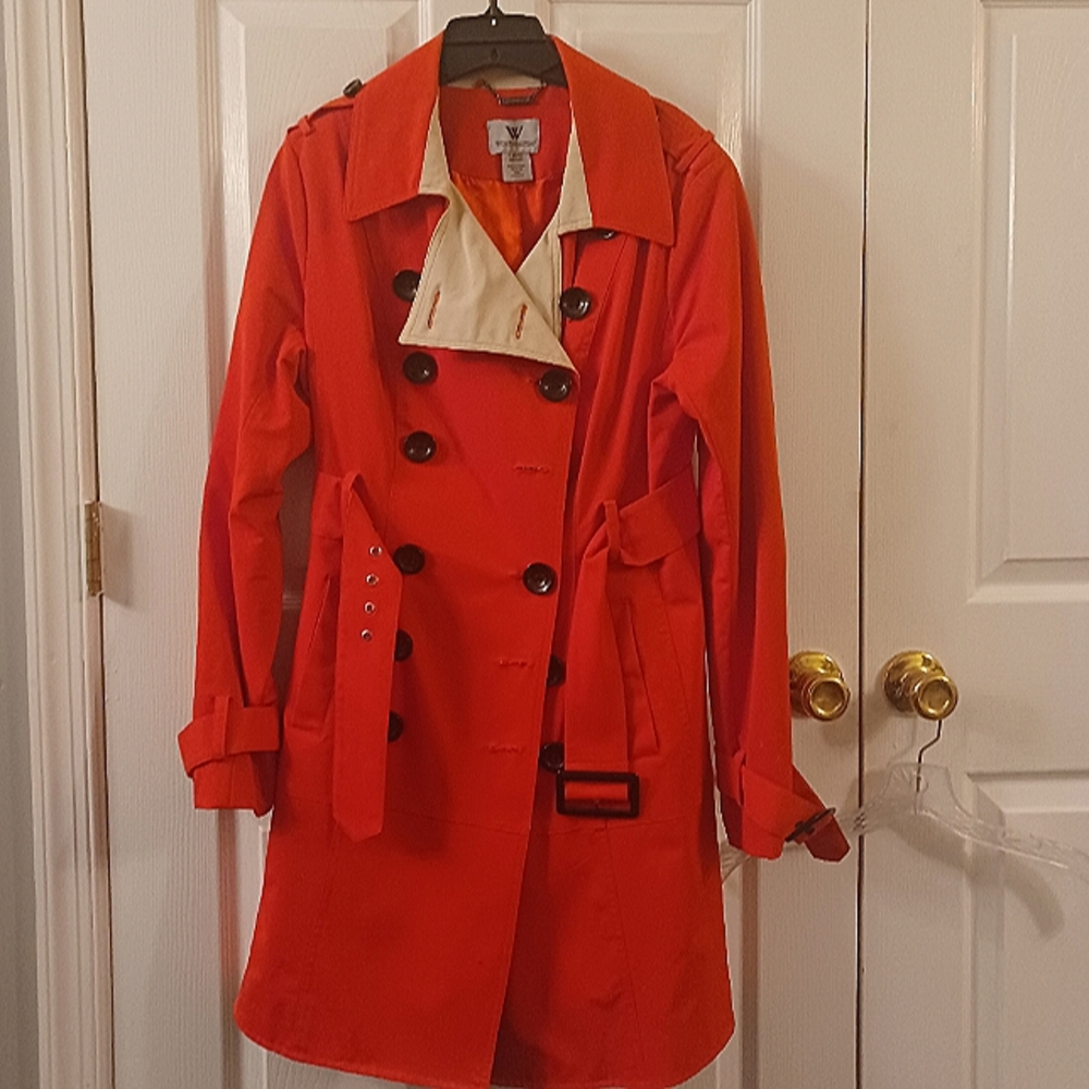Worthington ladies red rain coat. Doesn't have tag but has never been worn.